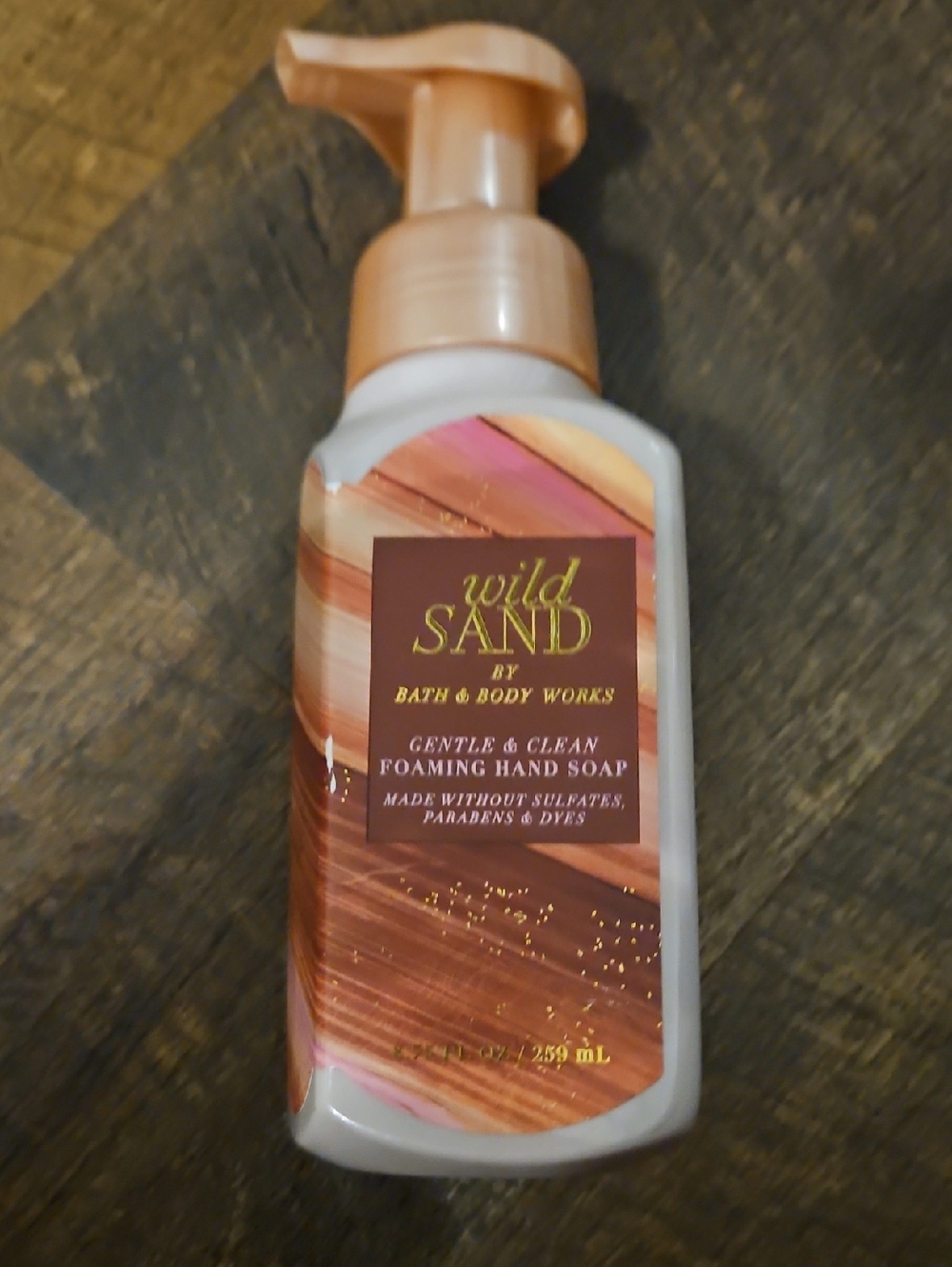 Bath & Body Works Wild Sand Foaming Hand Soap - Rose Gold & Cream